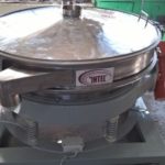 Vibrating sieve for sifting dry milk mixtures